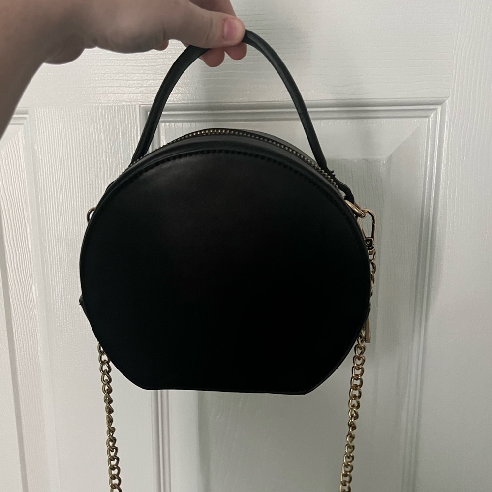 Round purse